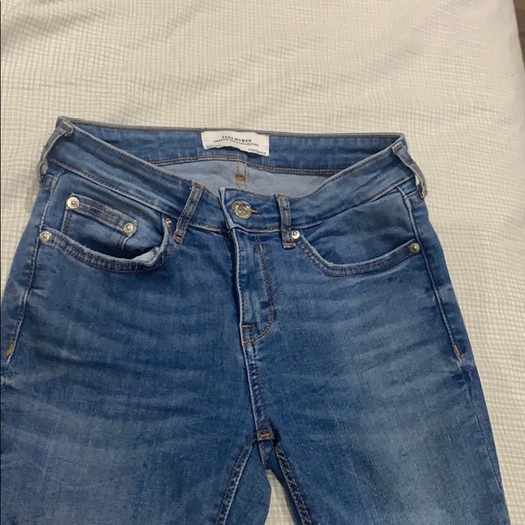 Zara Skinny Jeans - Picture 1 of 3